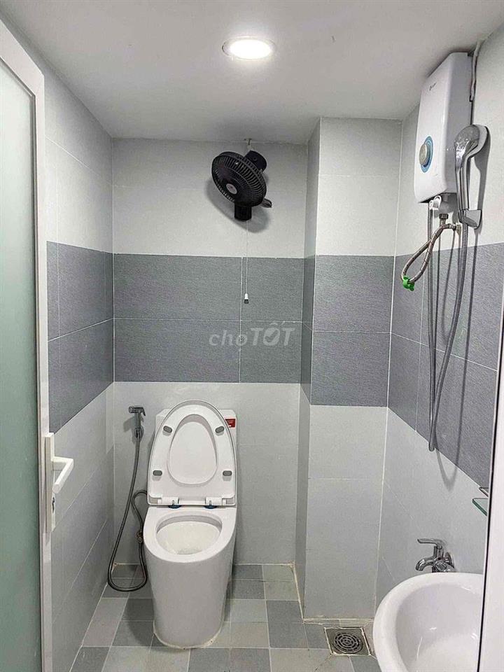 CHO THUÊ PHÒNG FULL NỘI THẤT CỬA KÍNH NGAY THOẠI NGỌC HẦU,ÂU CƠ,ĐH VH