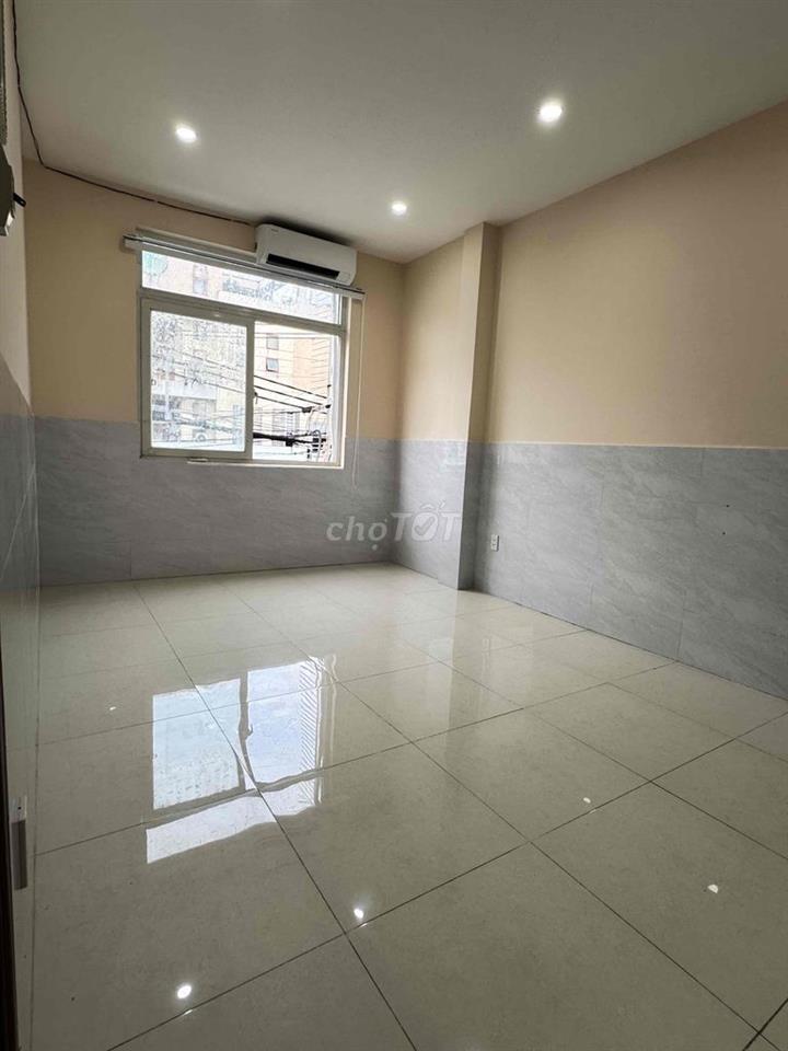 PHÒNG MỚI - CỬA SỔ - BAN CÔNG