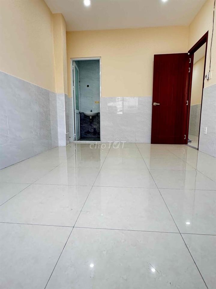 PHÒNG MỚI - CỬA SỔ - BAN CÔNG