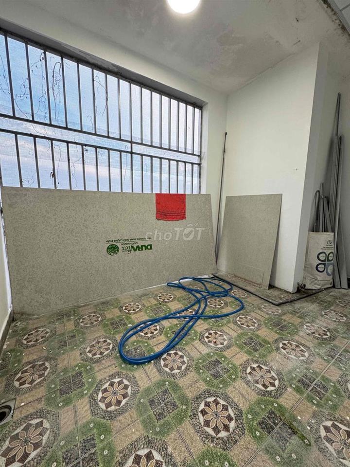 PHÒNG SIÊU LỚN - 2PN - 1WC - KHU TÊN LỬA
