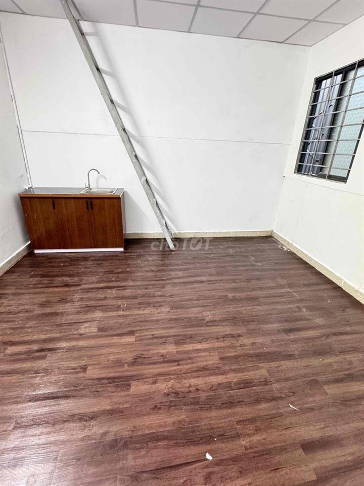PHÒNG SIÊU LỚN - 2PN - 1WC - KHU TÊN LỬA