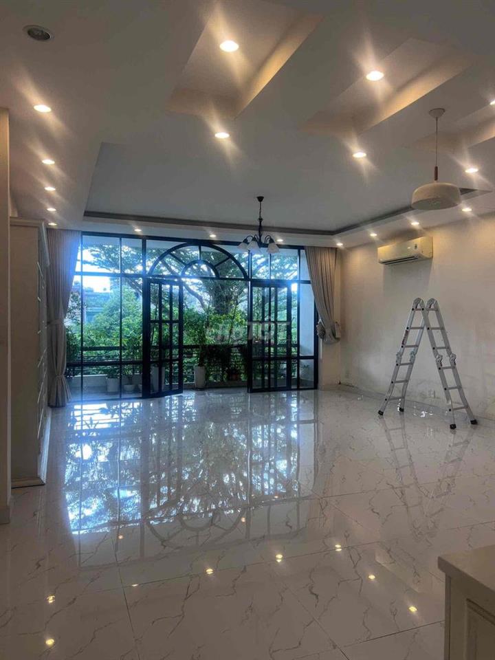 CHO THUÊ NGUYÊN TẦNG 2 - BAN CÔNG - NHÀ MẶT TIỀN - 2 PHÒNG - 1WC