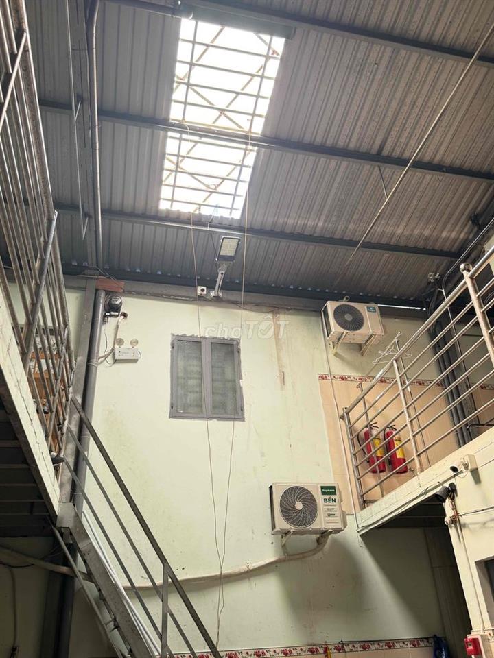 PHÒNG RỘNG - TẦNG TRỆT - GẦN BẾN XE MIỀN TÂY