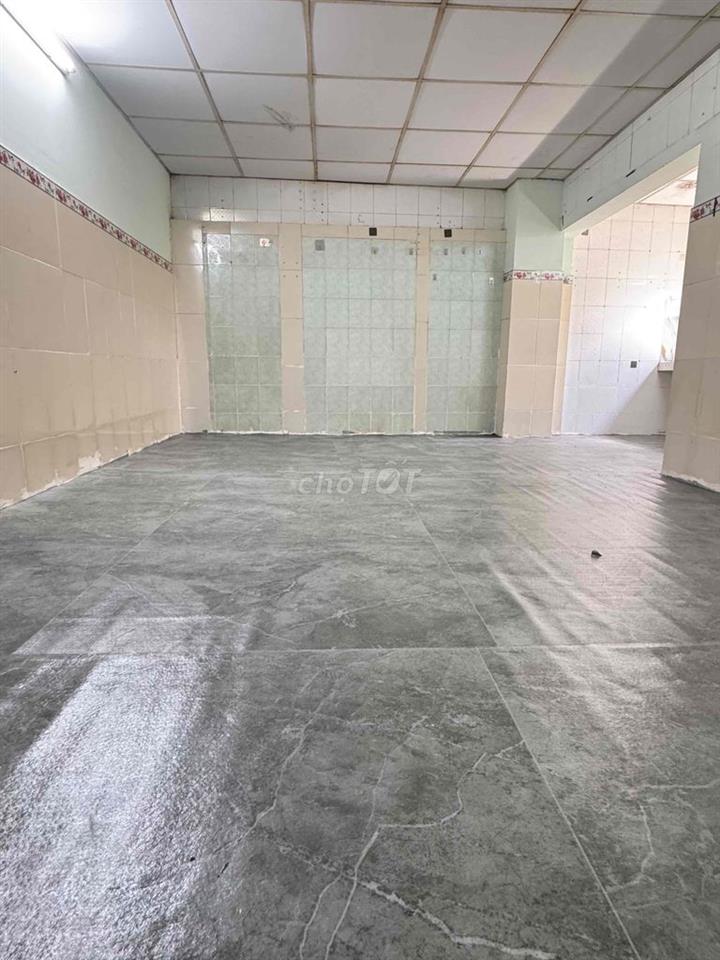 PHÒNG RỘNG - TẦNG TRỆT - GẦN BẾN XE MIỀN TÂY