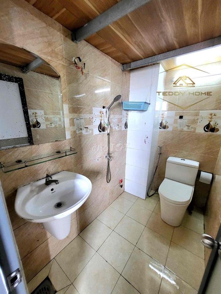PHÒNG BANCOL - MÁY LẠNH - GÁC GỖ - TỦ ĐỒ - THANG MÁY