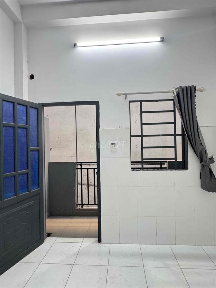 PHÒNG BAN CÔNG -  1 TRỆT - 1 LẦU - 2WC