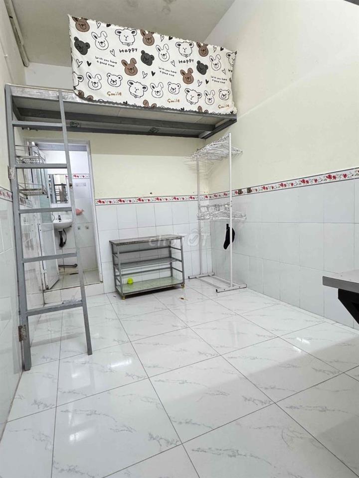 PHÒNG SẴN MÁY LẠNH - THANG MÁY