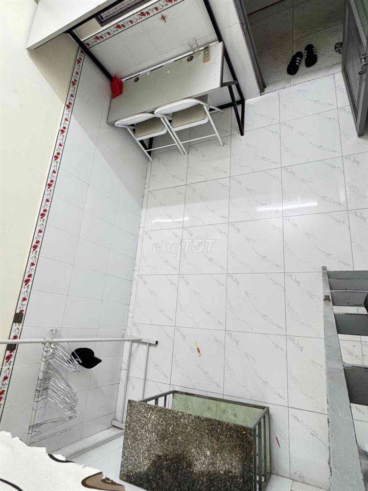 PHÒNG SẴN MÁY LẠNH - THANG MÁY