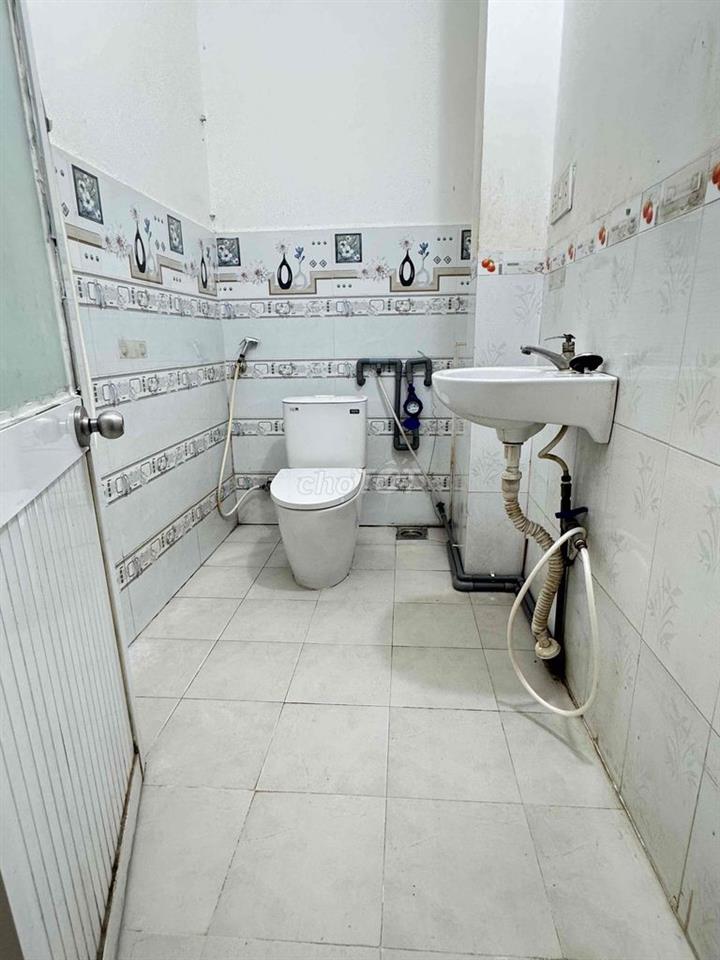 PHÒNG BAN CÔNG ( 78m2 ) - MÁY LẠNH - 1PN - 1WC