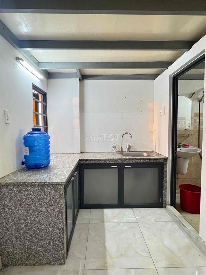 PHÒNG CÓ GÁC - THANG MÁY