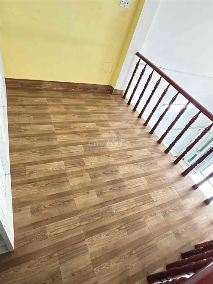 NHÀ NGUYÊN CĂN ( 4x14m ) - 2PN ( 1 KÍN + 1 HỞ ) - 2WC - BAN CÔNG