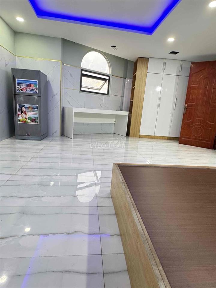 PHÒNG FULL NỘI THẤT - SIÊU RỘNG - THANG MÁY