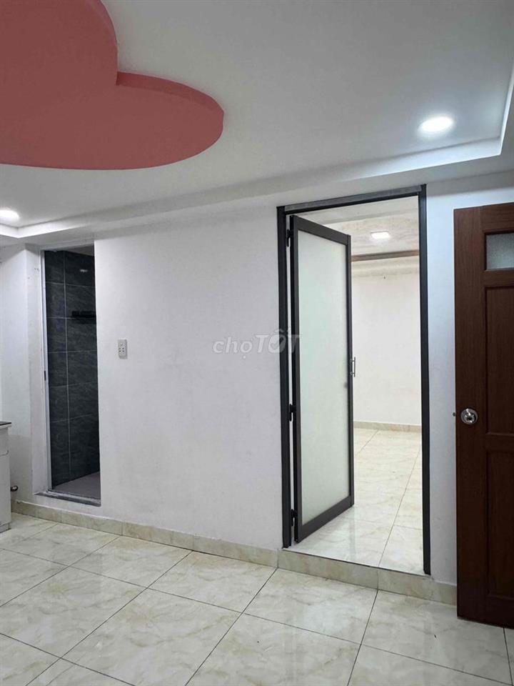 CĂN 2 PHÒNG ( 1 KÍN + 1 HỞ ) - FULL NT - THANG MÁY
