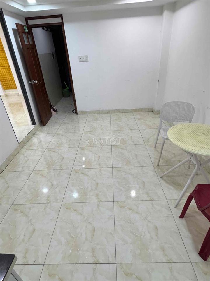 CĂN 2 PHÒNG ( 1 KÍN + 1 HỞ ) - FULL NT - THANG MÁY