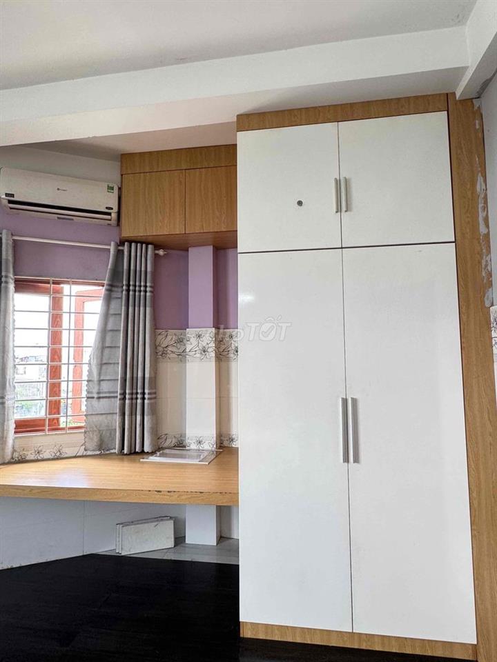 PHÒNG SIÊU RỘNG FULL NT Y HÌNH - THANG MÁY