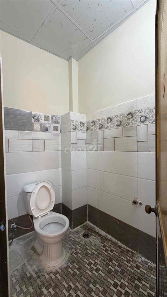 PHÒNG BAN CÔNG - KHU TÊN LỬA - CUỐI Đ.VÀNH ĐAI TRONG