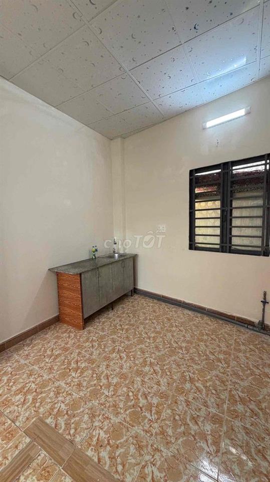 PHÒNG BAN CÔNG - KHU TÊN LỬA - CUỐI Đ.VÀNH ĐAI TRONG