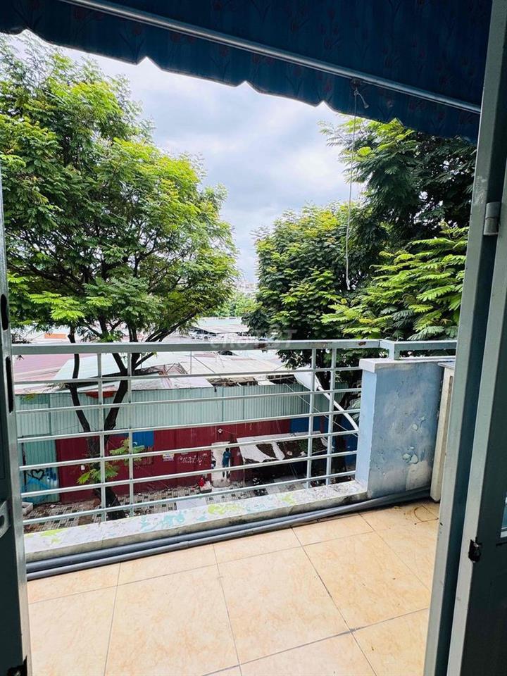 BAN CÔNG - TÁCH BẾP - MÁY GIẶT RIÊNG - 1PN