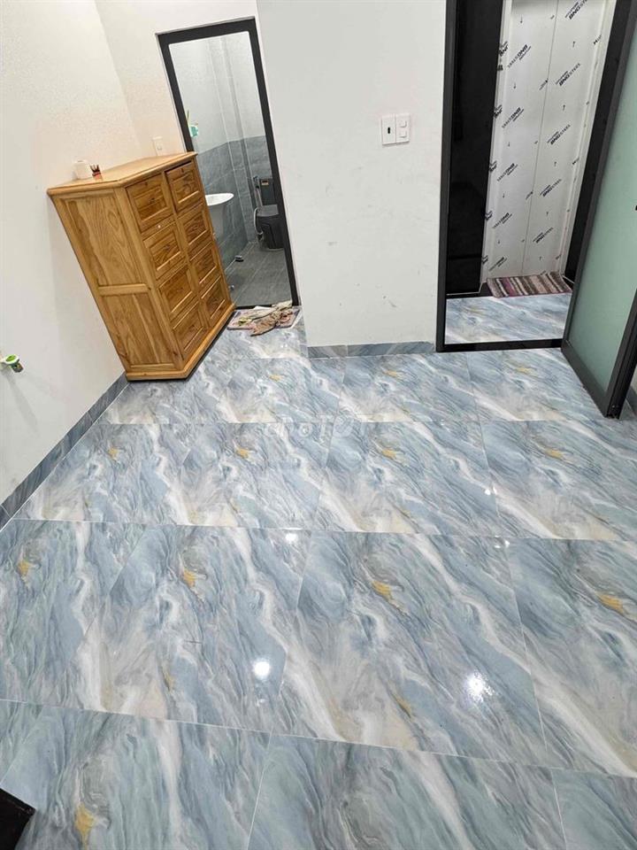 PHÒNG - SẴN MÁY LẠNH - TỦ
