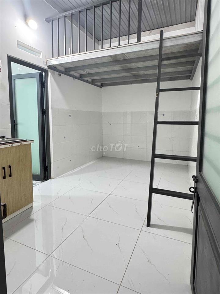 TẦNG TRỆT - SẴN MÁY LẠNH - KỆ TỦ BẾP - CÓ GÁC