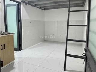 TẦNG TRỆT - SẴN MÁY LẠNH - KỆ TỦ BẾP - CÓ GÁC