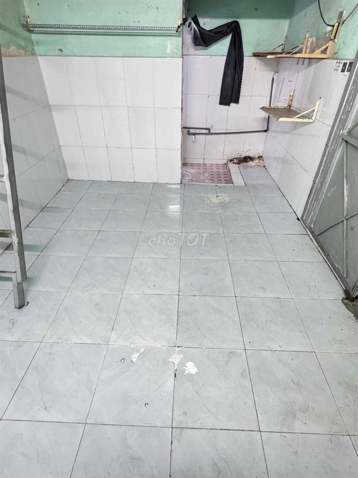 TẦNG TRỆT - CÓ GÁC - XE DẮT VÔ PHÒNG
