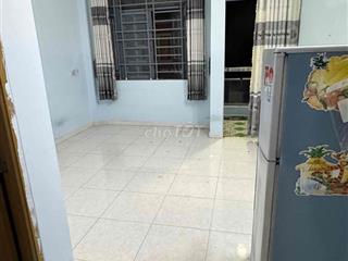 PHÒNG BAN CÔNG - SẴN TỦ LẠNH, TỦ QUẦN ÁO