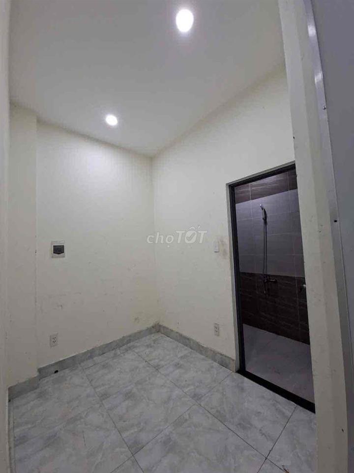 PHÒNG BAN CÔNG 60m2 - 1PN + 1PK + 1WC