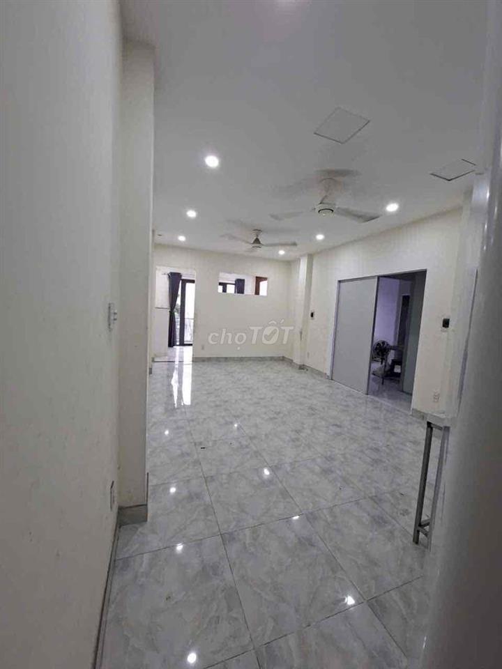 PHÒNG BAN CÔNG 60m2 - 1PN + 1PK + 1WC