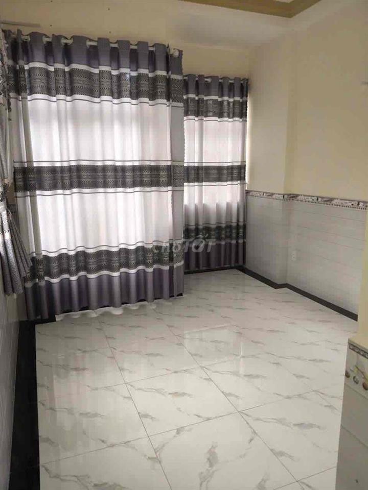 4PN 3WC Âu Cơ gần ĐH Văn Hiến, KDC đông đúc