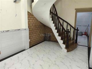 4PN 3WC Âu Cơ gần ĐH Văn Hiến, KDC đông đúc