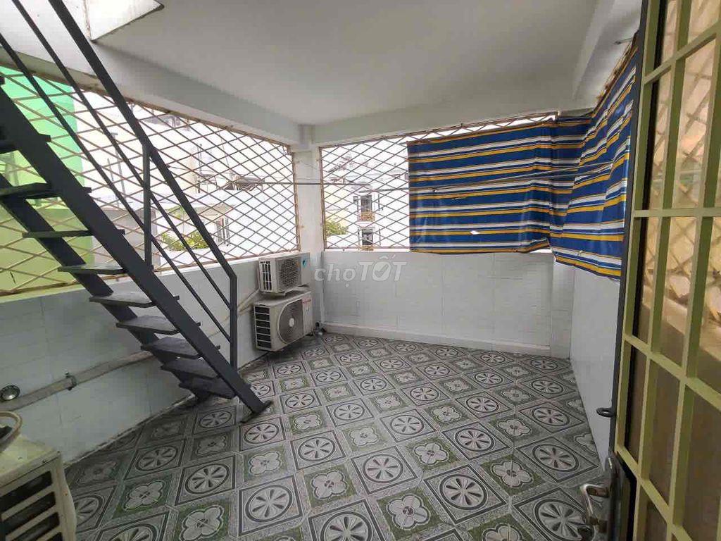4PN 3WC Âu Cơ gần ĐH Văn Hiến, KDC đông đúc