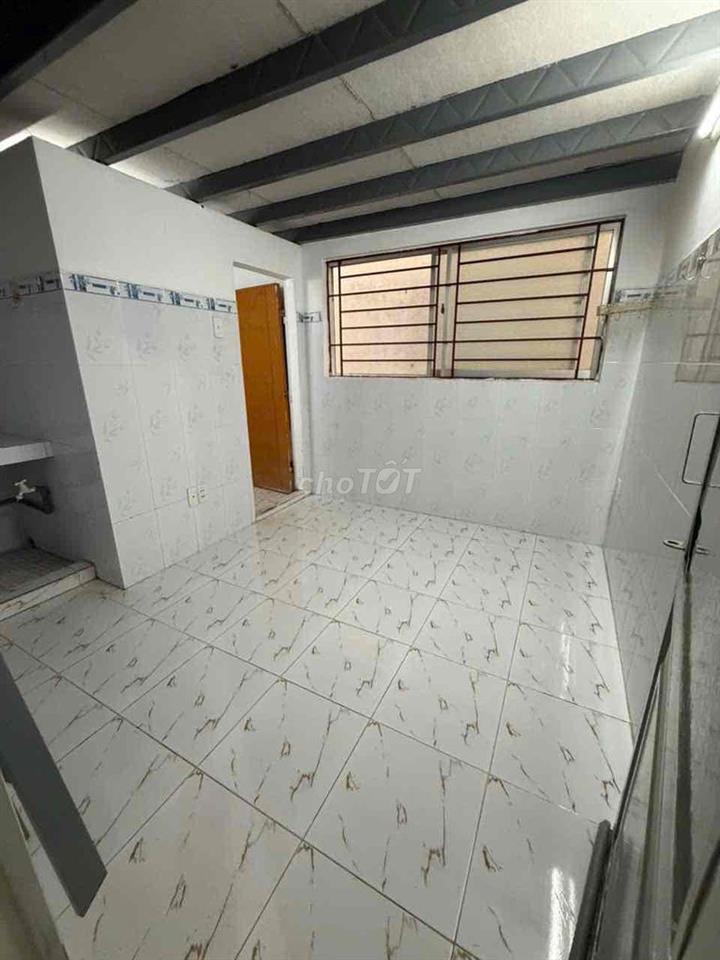 CHO THUÊ PHÒNG GÁC CỬA SỔ TRỜI GẦN ĐẠI HỌC CÔNG THƯƠNG AEON TÂN PHÚ