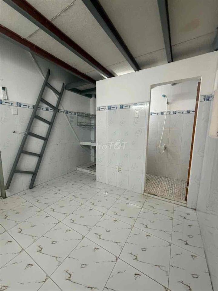CHO THUÊ PHÒNG GÁC CỬA SỔ TRỜI GẦN ĐẠI HỌC CÔNG THƯƠNG AEON TÂN PHÚ