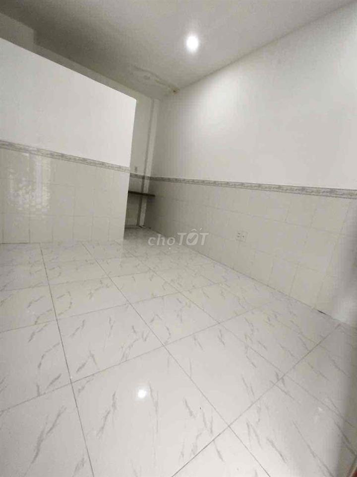 CHO THUÊ PHÒNG CỬA SỔ ĐẦY ĐỦ NỘI THẤT GẦN HUIT TRƯỜNG CHINH CỘNG HOÀ