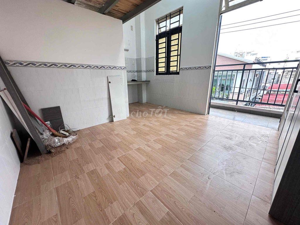 CHO THUÊ PHÒNG GÁC BAN CÔNG CỬA SỔ TRỜI ĐI BỘ ĐẠI HỌC CÔNG THƯƠNG