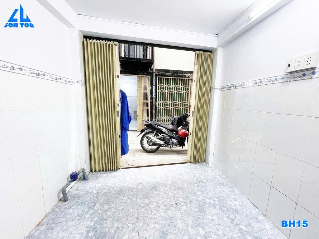 Nhà Nguyên Căn 3 lầu - 2wc -  Có Lối Đi Riêng Gần Chợ Bình Thành