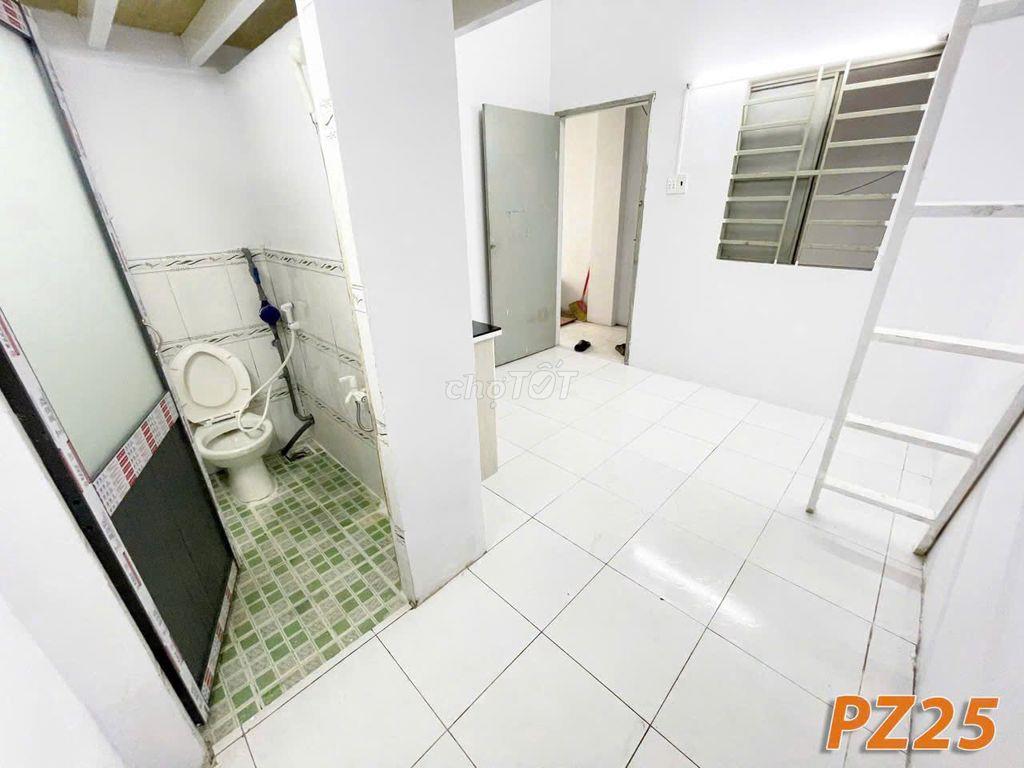 Phòng Trệt 25m2 Giá Rẻ Gần Công Viên Làng Hoa 