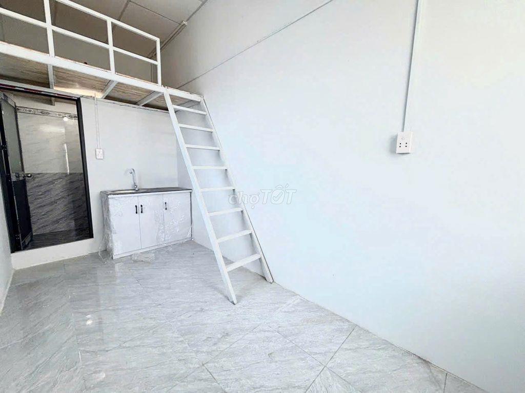 BAN CÔNG - MÁY LẠNH NGAY LÊ ĐỨC THỌ