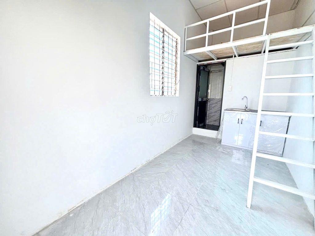 BAN CÔNG - MÁY LẠNH NGAY LÊ ĐỨC THỌ