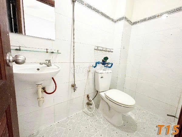Phòng Máy Lạnh Giá Rẻ Ngay Dương Quảng Hàm
