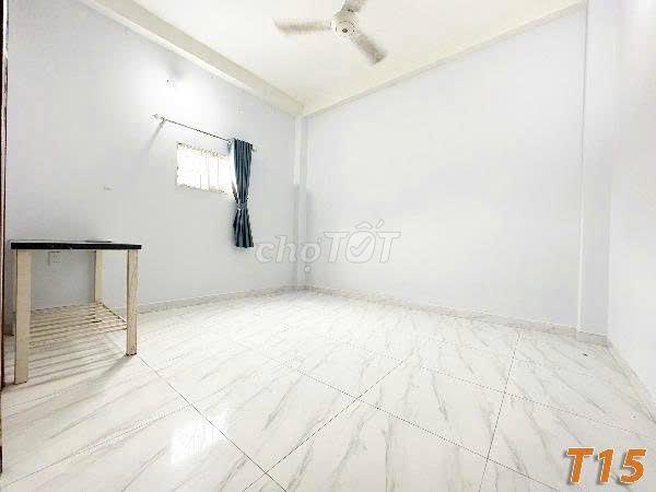 Phòng Máy Lạnh Giá Rẻ Ngay Dương Quảng Hàm