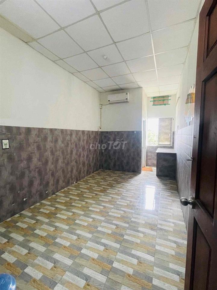 🏡 PHÒNG GIÁ RẺ - SẴN MÁY LẠNH  - QUA ĐH CÔNG THƯƠNG 10P💰GIÁ 2TR5
