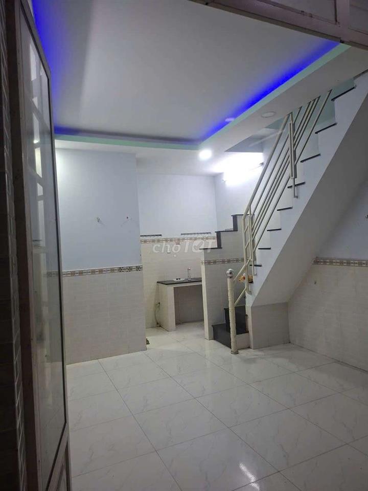 nhà cho thuê p6q8