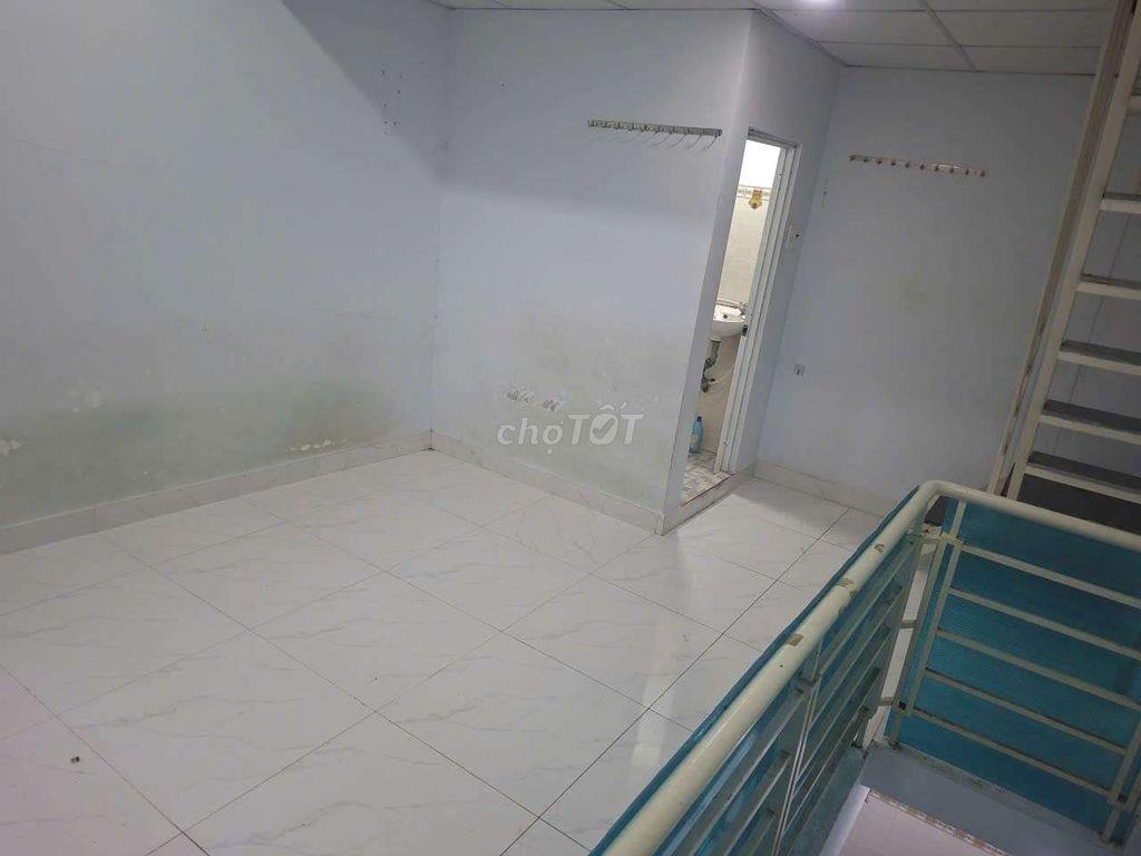 nhà cho thuê p6q8