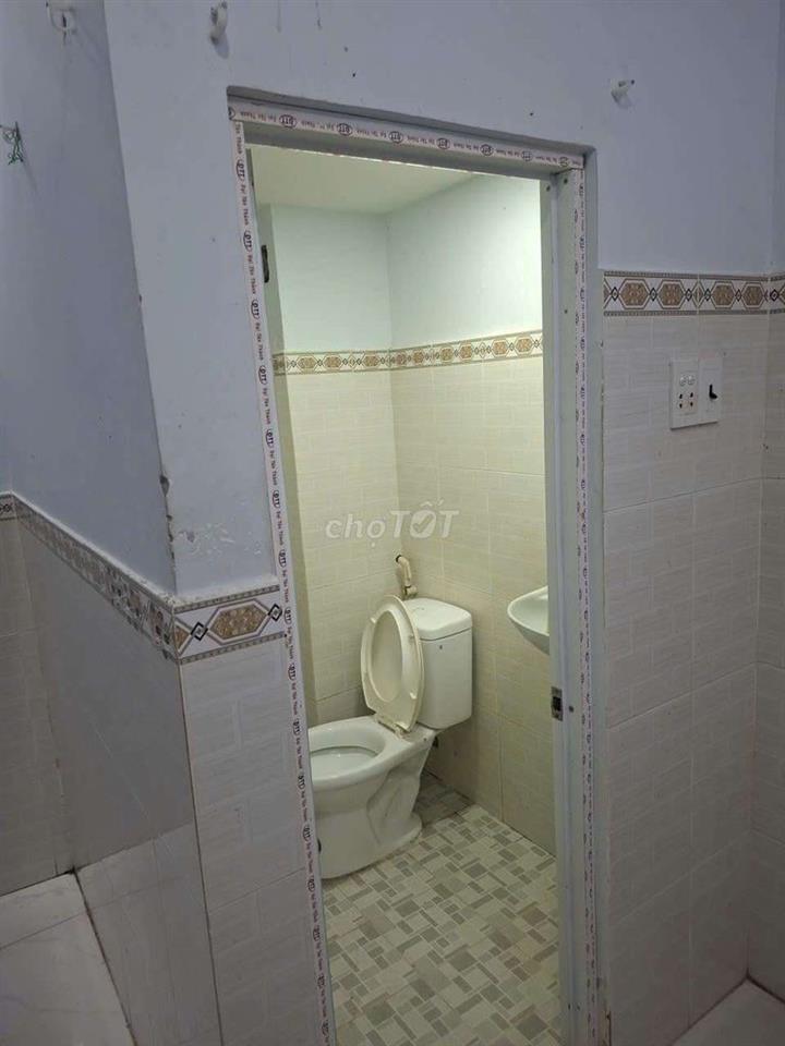 nhà cho thuê p6q8