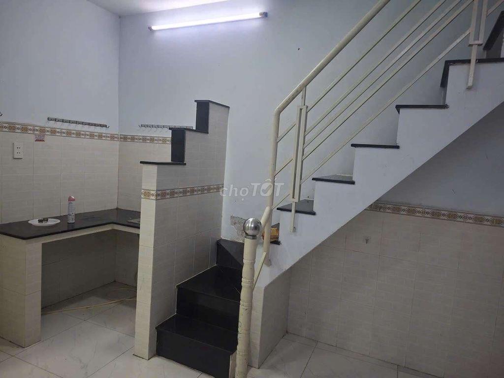 nhà cho thuê p6q8