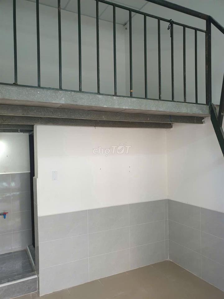Phòng mới xây có gác cho SV thuê đủ tiện ích (có sạc xe điện)
