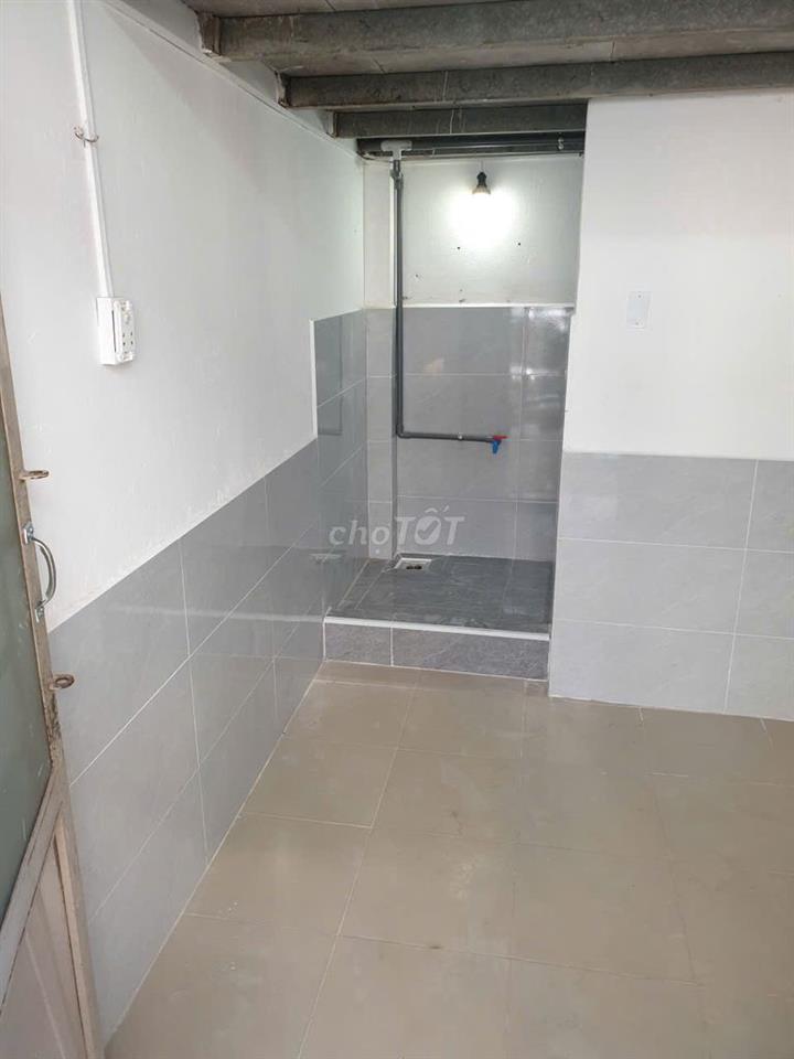 Phòng mới xây có gác cho SV thuê đủ tiện ích (có sạc xe điện)