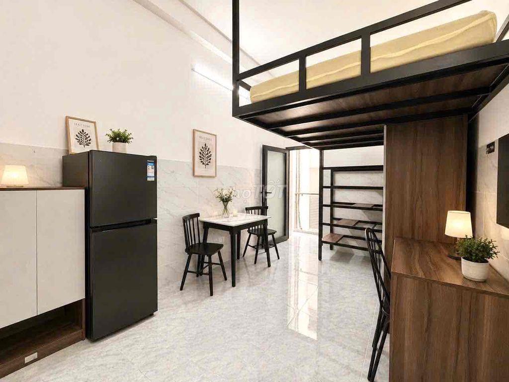 Cho Thuê Phòng Gác Có Bancol Đầy Đủ Nội Thất Tiện Qua Đại Học Văn Hiến